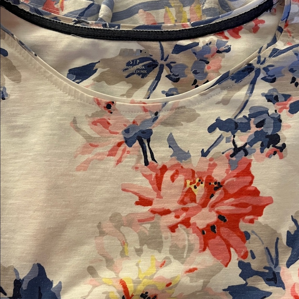 🍎Alia Floral Short Sleeve Top - Pink, Blue, White - Picture 9 of 9